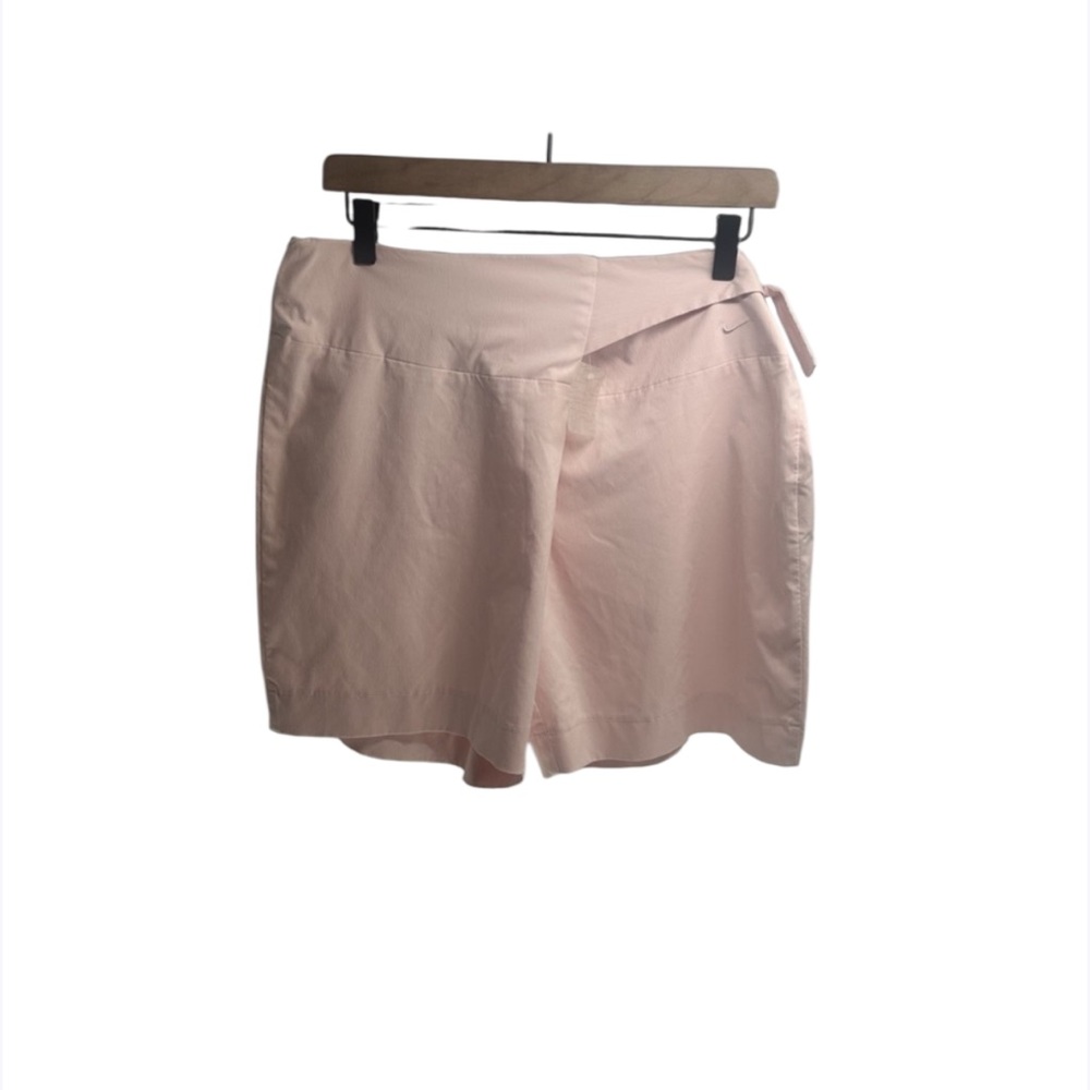 Nike Women's Shorts Washed Coral Pink Size Medium